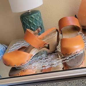 Dansko Sandals size European 39, US 8 orange color leather